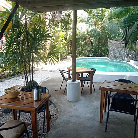 Casa el Colibrí Acomodação com café da manhã Parrita Exterior foto