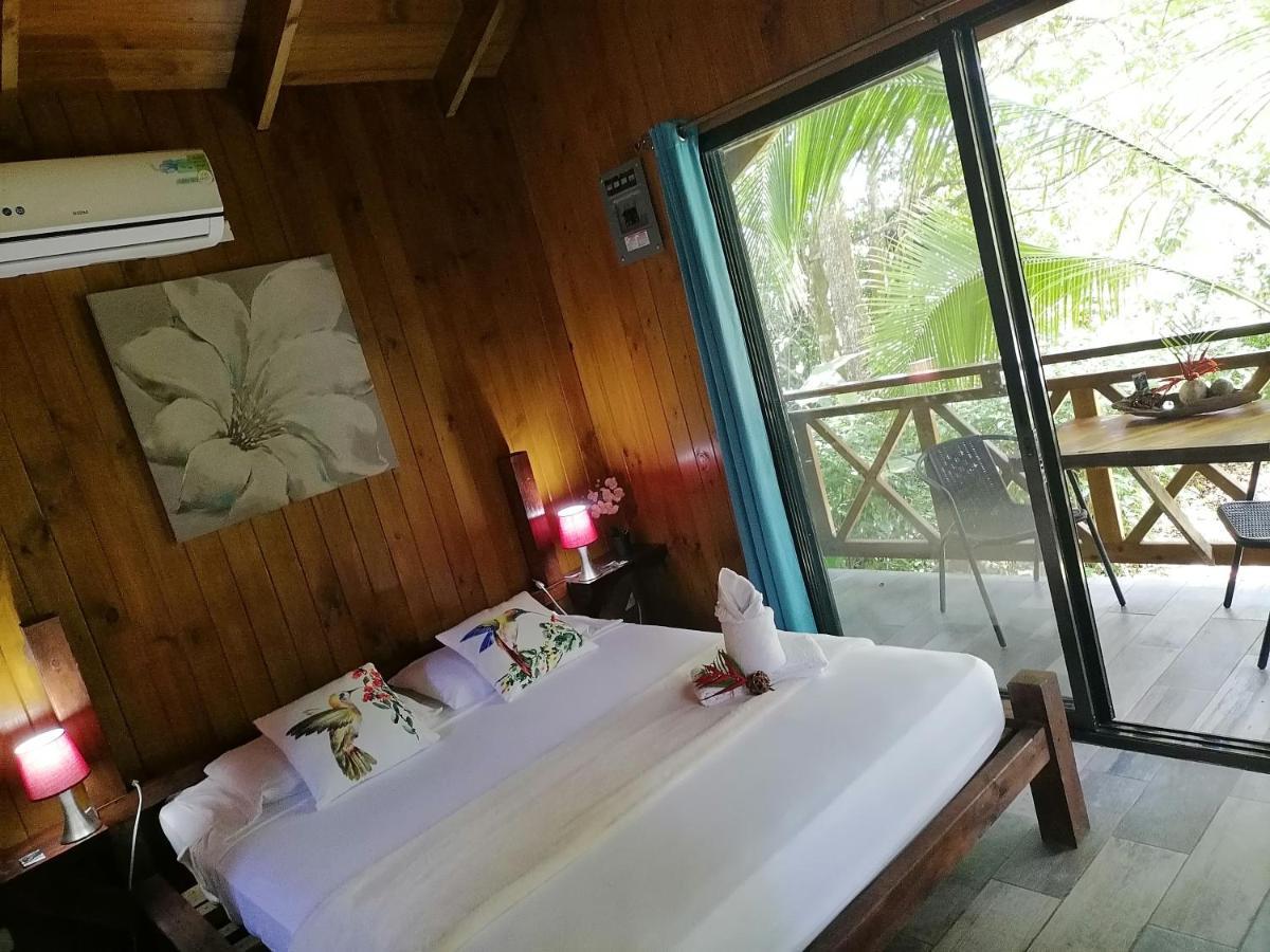 Casa el Colibrí Acomodação com café da manhã Parrita Exterior foto